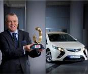 EL OPEL AMPERA GANA EL PREMIO AUTO TROPHY 2010